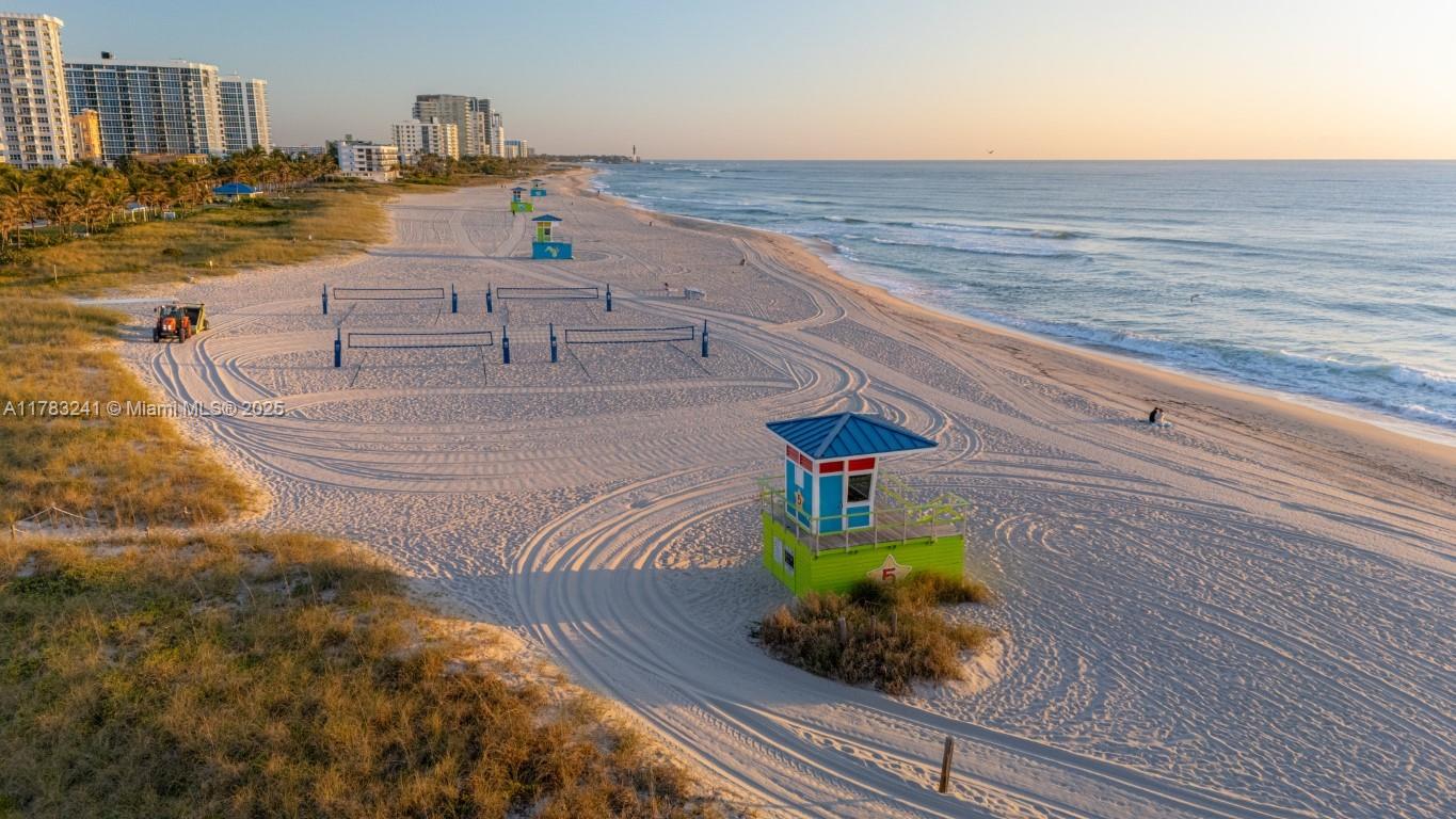 Condo for Sale in Pompano Beach, FL