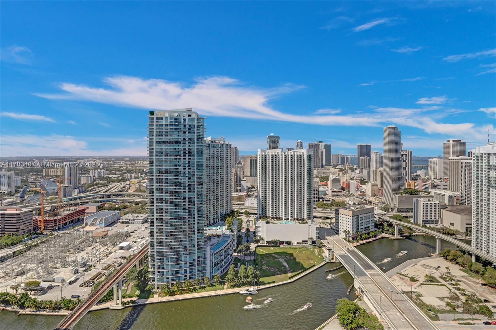 88 SW 7th St #3511, Miami FL 33130