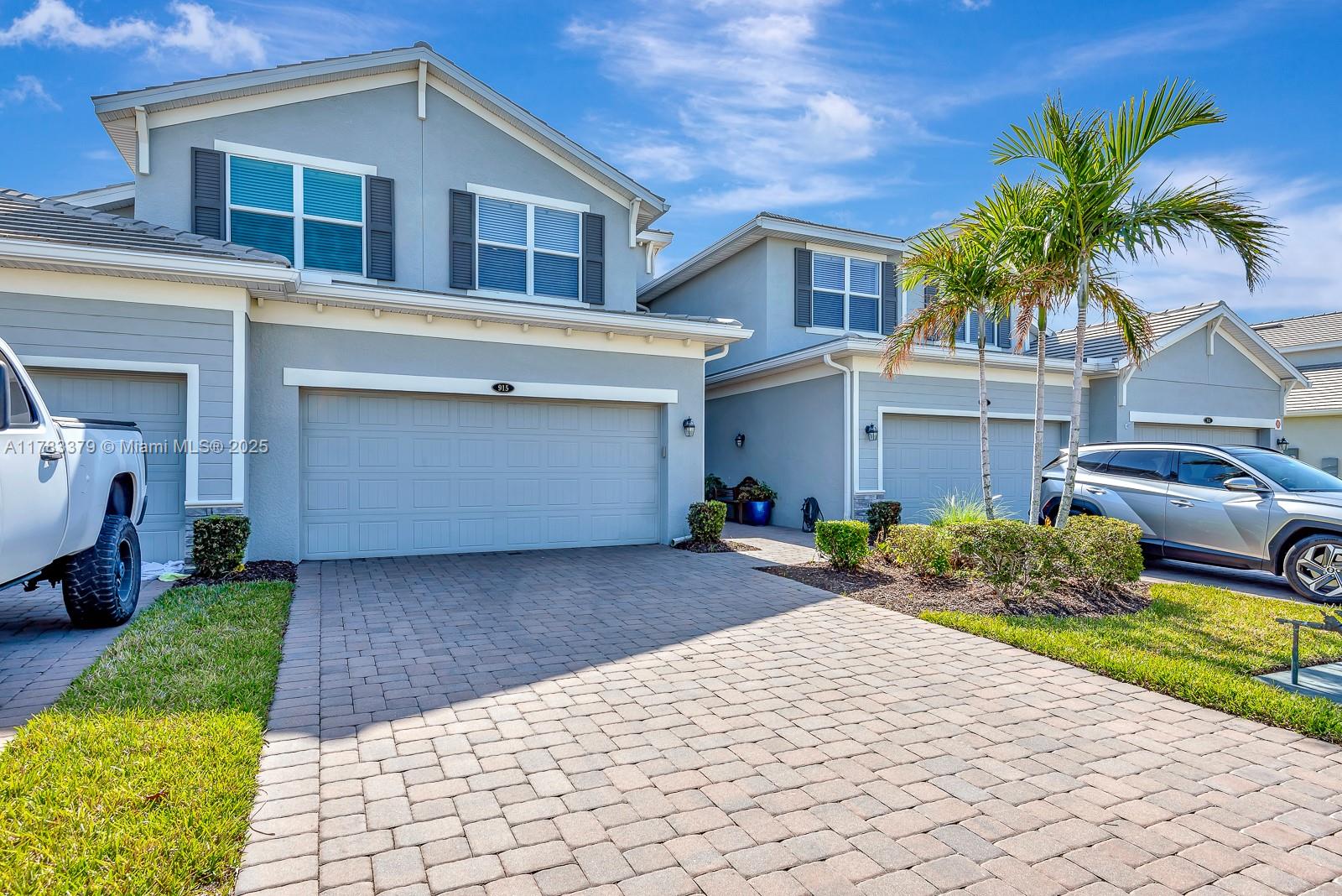 915 Tidewater Shores Loop, Bradenton, Florida image 2
