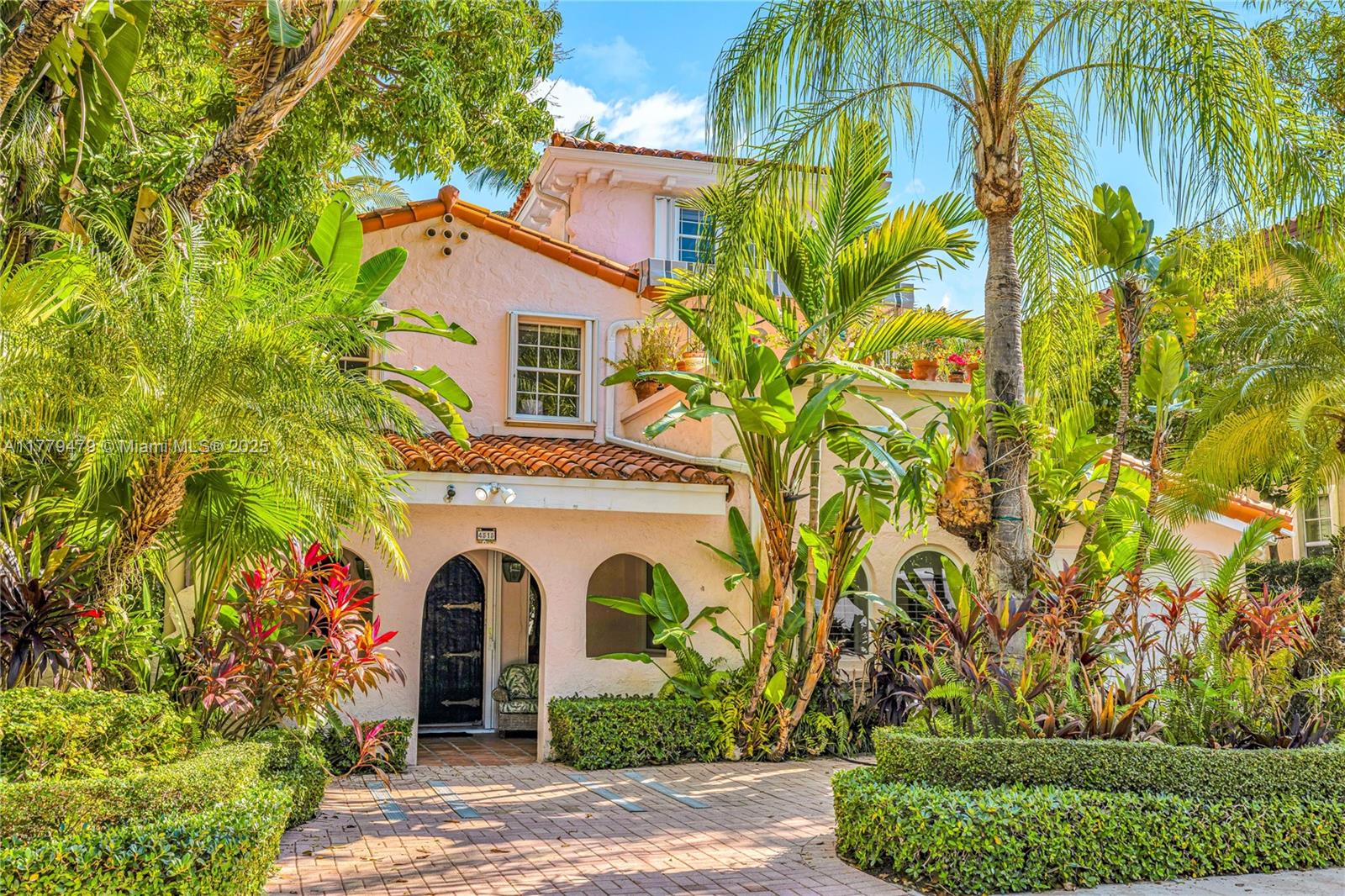 4515 N Bay Rd, Miami Beach, Florida image 1
