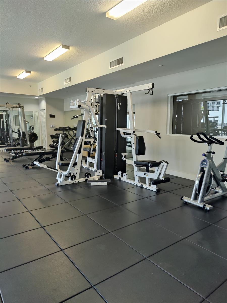 601 NE 23rd St 501