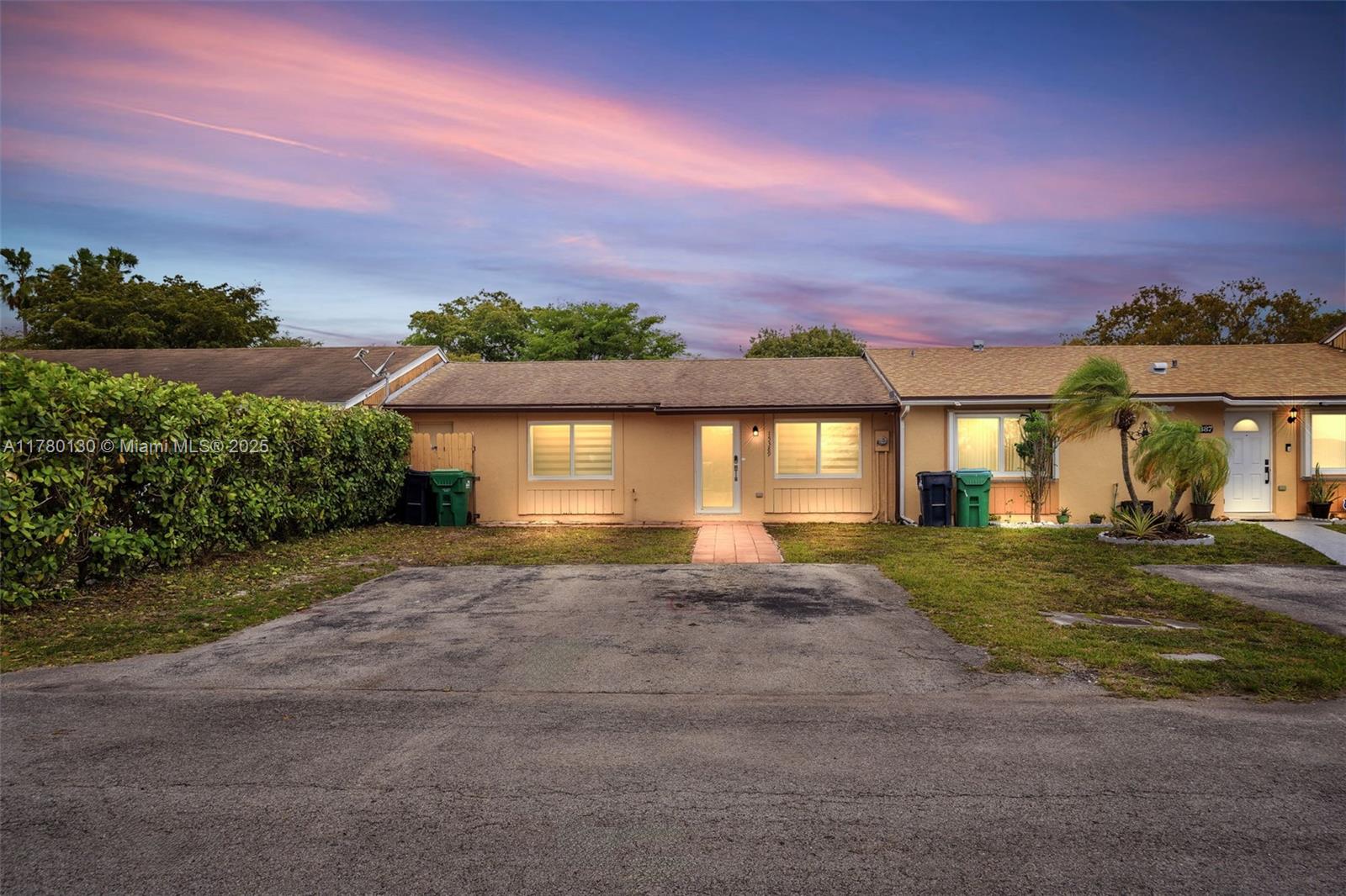 15389 SW 69th Ln  For Sale A11780130, FL