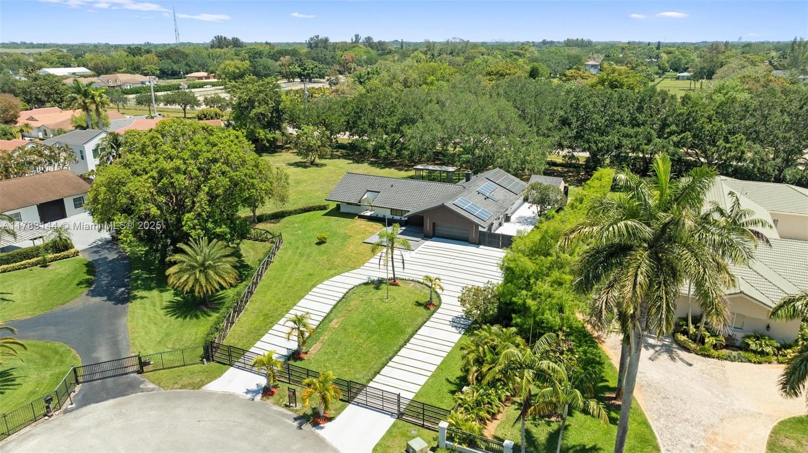 5020 Hawkhurst Ave, Southwest Ranches, Florida image 10