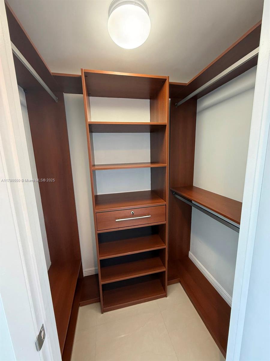 495 Brickell Ave #3105, Miami FL 33131