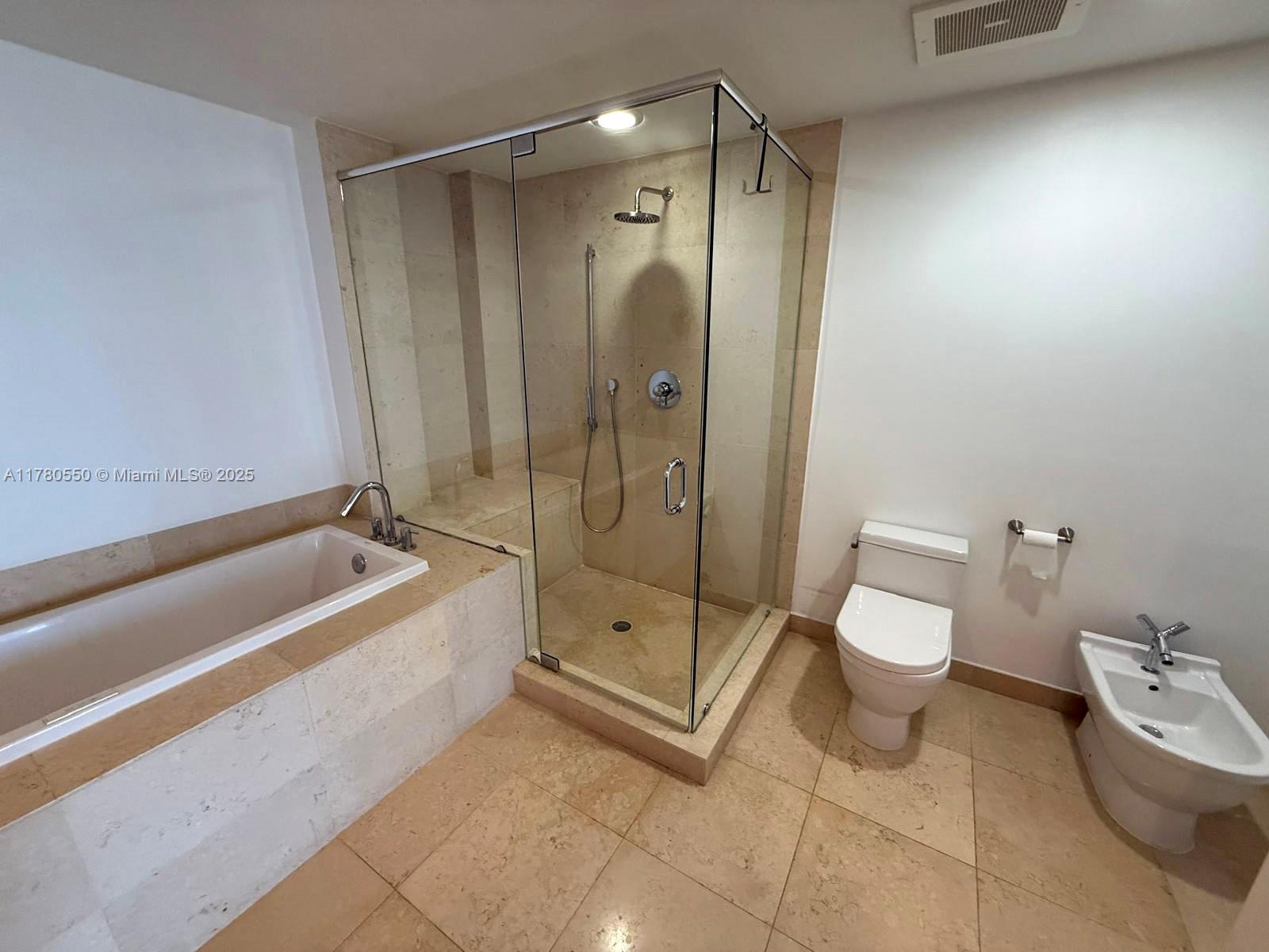 495 Brickell Ave #3105, Miami FL 33131