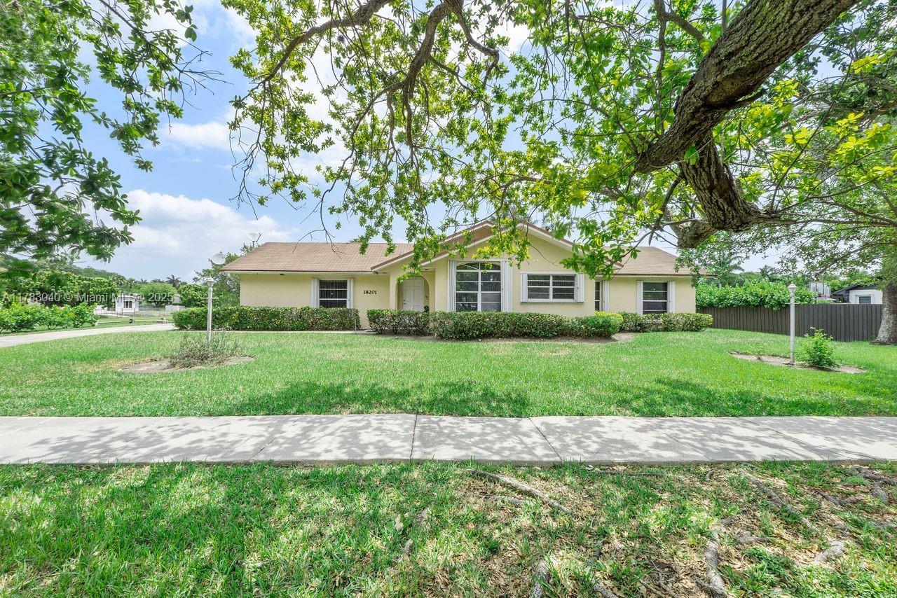 18201 SW 87th Ave, Palmetto Bay, Florida image 1
