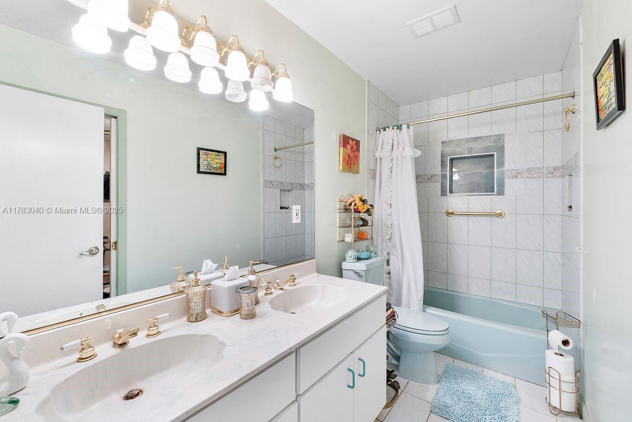 18201 SW 87th Ave, Palmetto Bay, Florida image 12