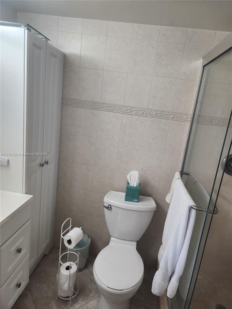 2114 E Cambridge  E #2114, Deerfield Beach, Florida image 24