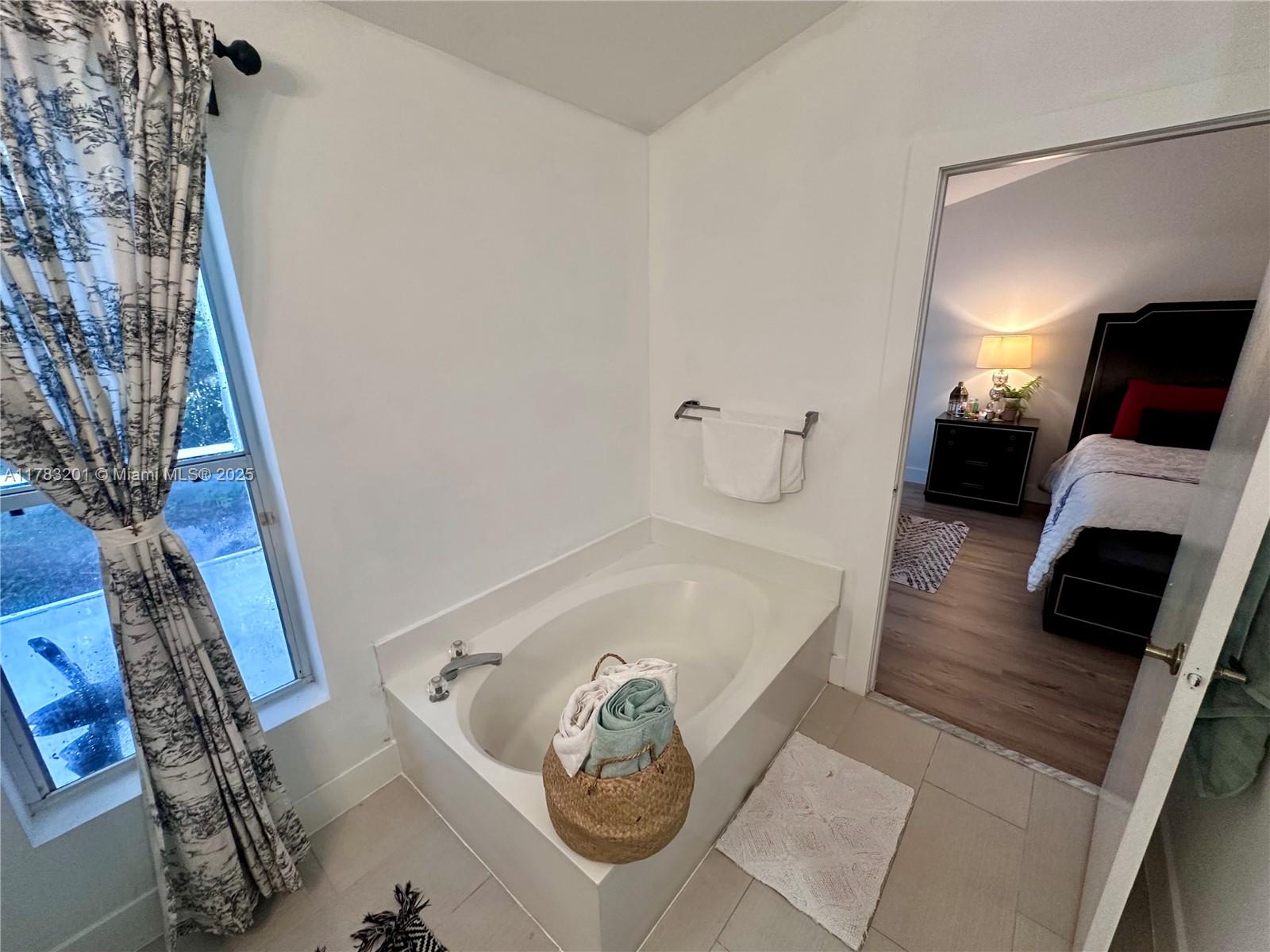 3947 Jasmine Ln, Coral Springs, Florida image 13