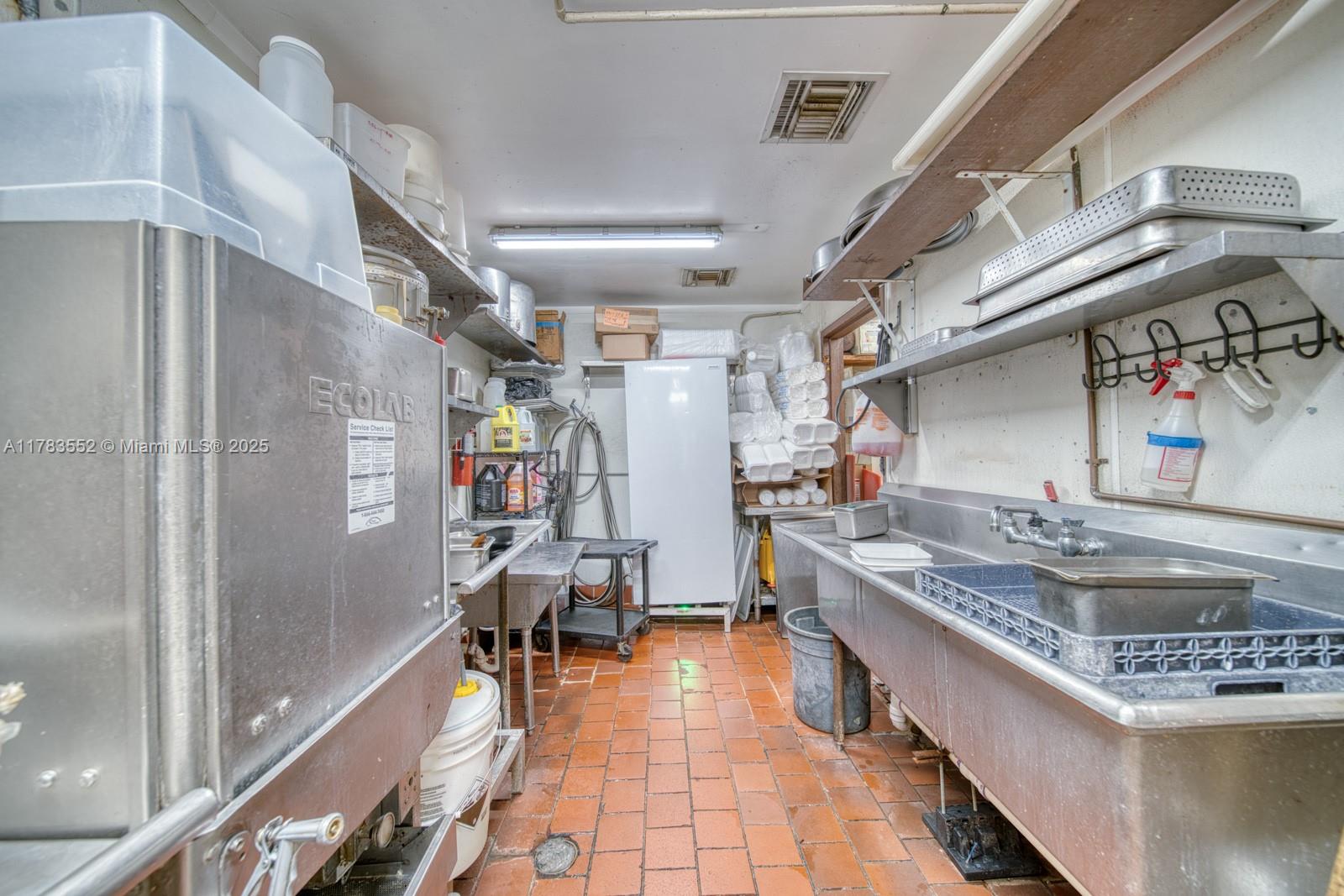 Chicken Grill Restaurant Opportunity In Prime Hialeah Location