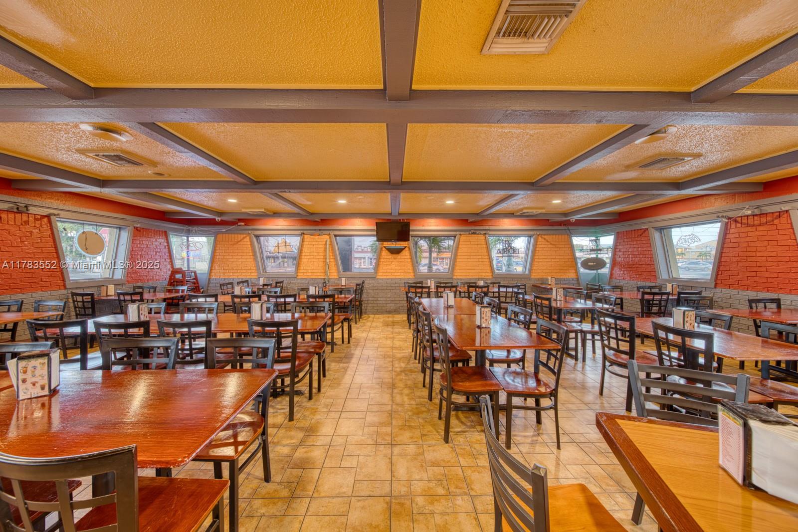 Chicken Grill Restaurant Opportunity In Prime Hialeah Location