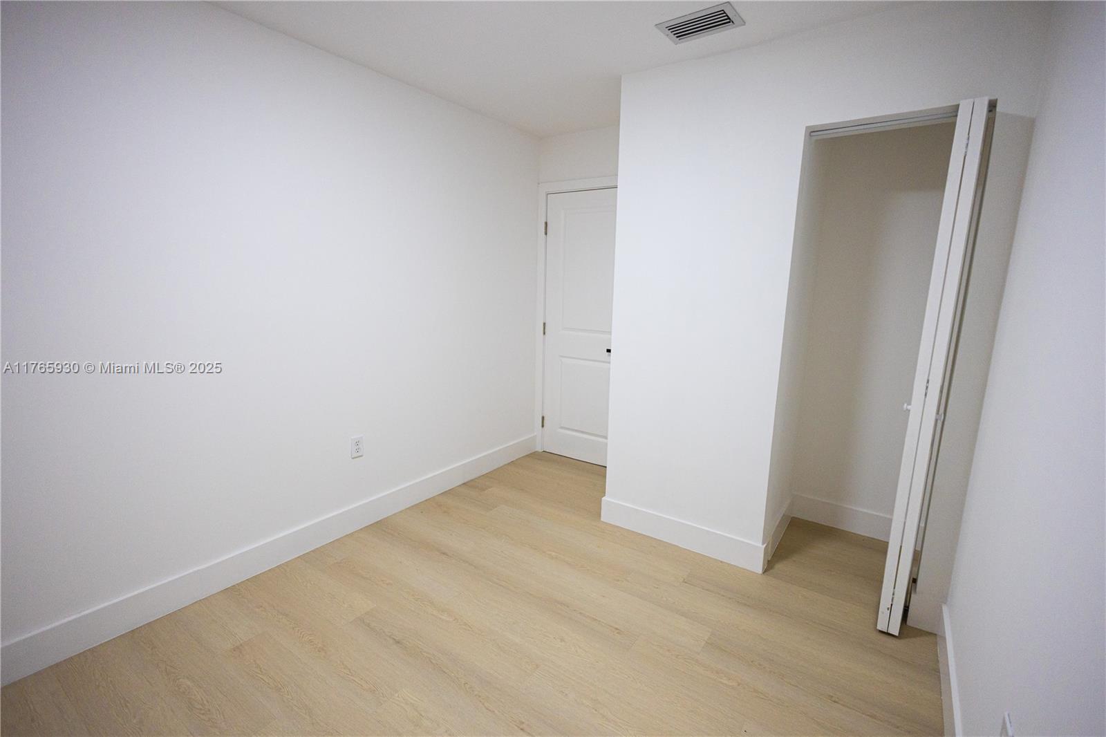 812 33rd St, West Palm Beach, Florida image 13