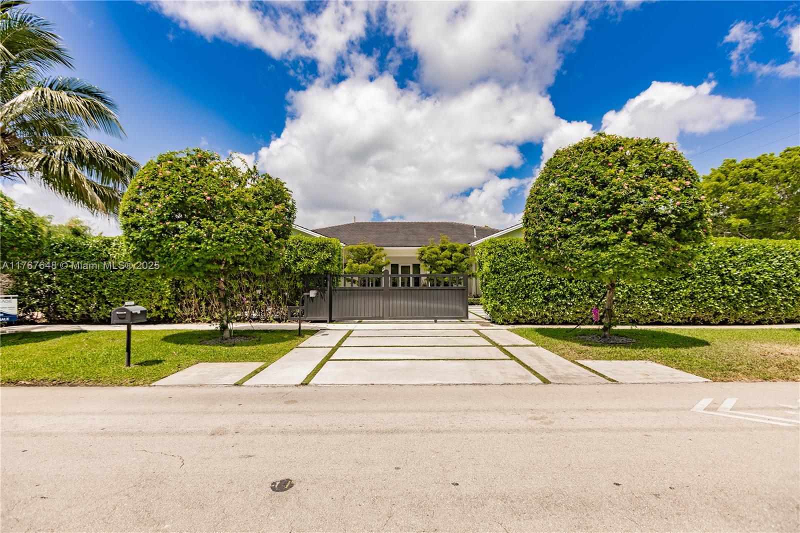 8200 SW 62nd Ave, Miami, Florida image 1