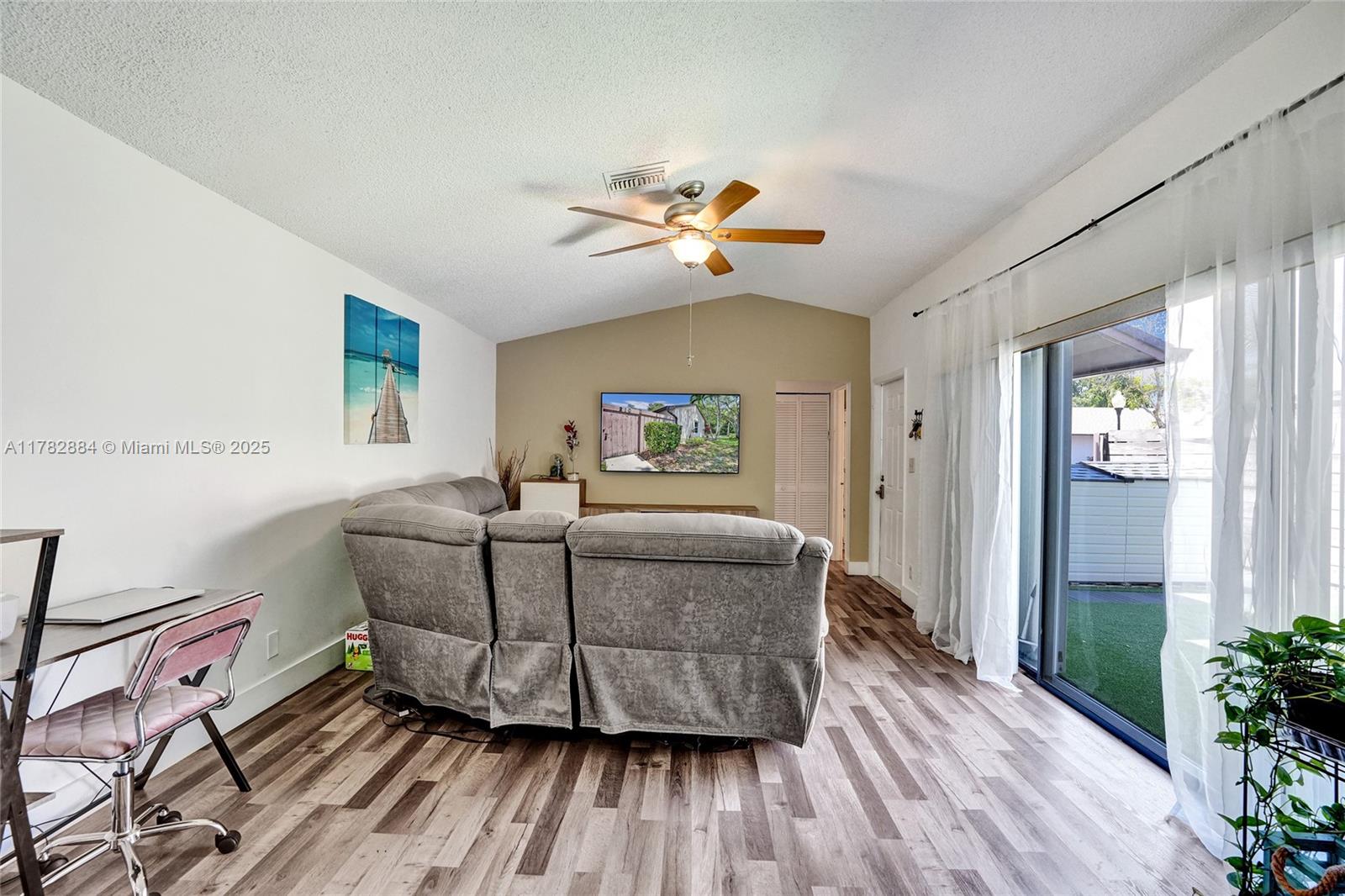 101 NW 115th Ave Apt 210, Plantation, Florida image 18