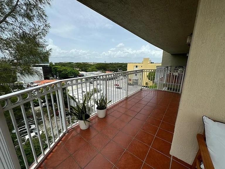 Residential, Miami, Florida image 11