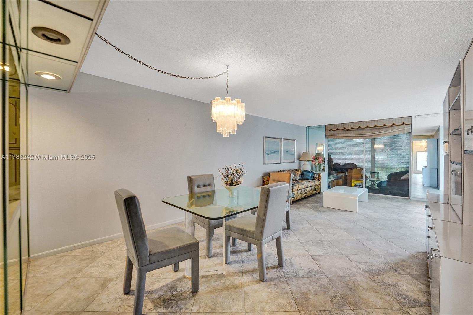 811 S Hollybrook Dr #207, Pembroke Pines, Florida image 10