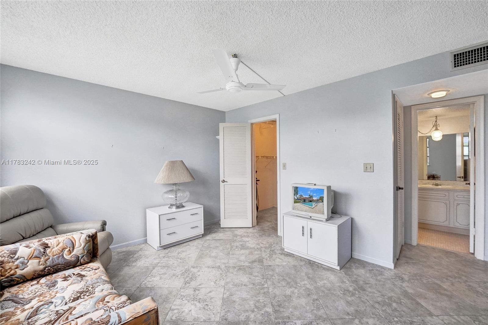 811 S Hollybrook Dr #207, Pembroke Pines, Florida image 7