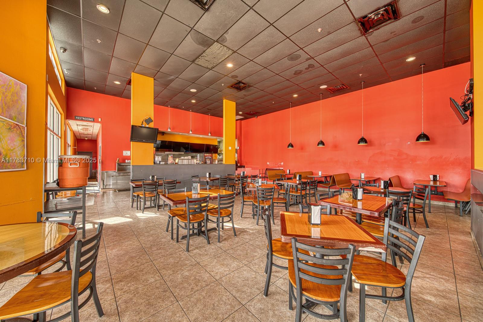 Established Chicken Grill Restaurant In Prime Hialeah Gardens Location