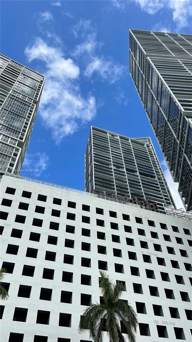 475 Brickell Ave #3810, Miami FL 33131