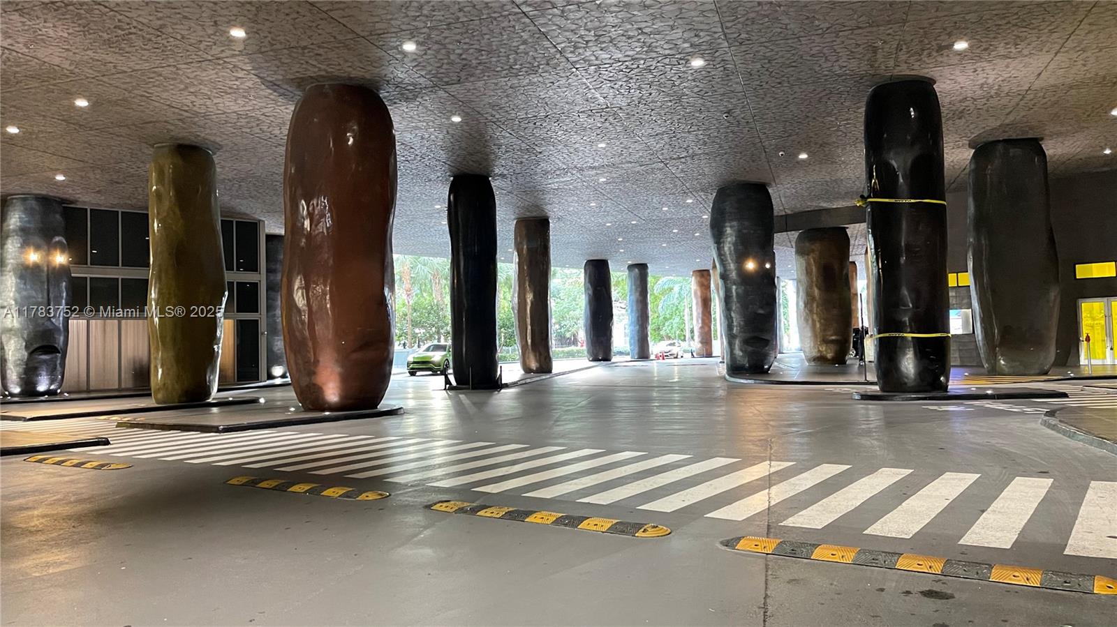 475 Brickell Ave #3810, Miami FL 33131