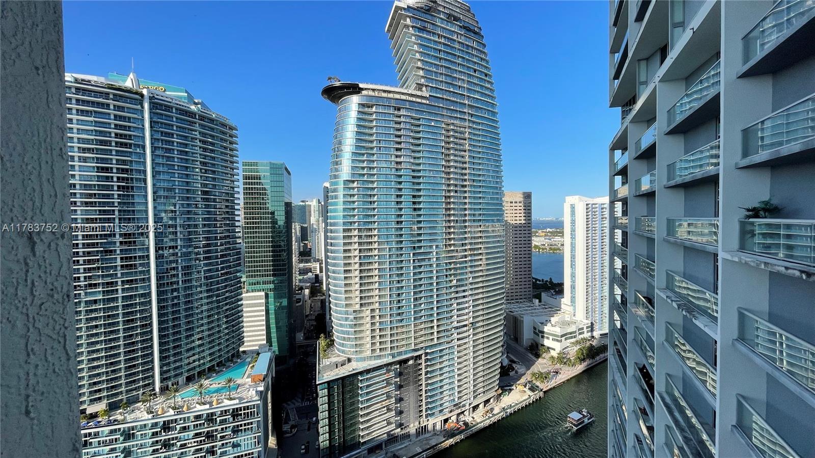 475 Brickell Ave #3810, Miami FL 33131