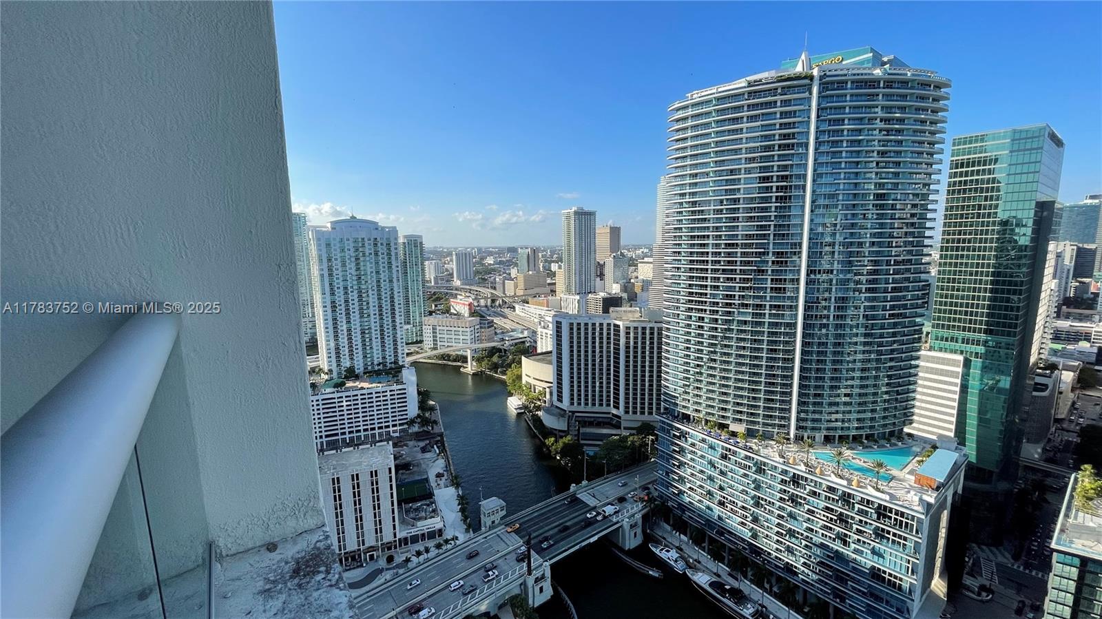 475 Brickell Ave #3810, Miami FL 33131