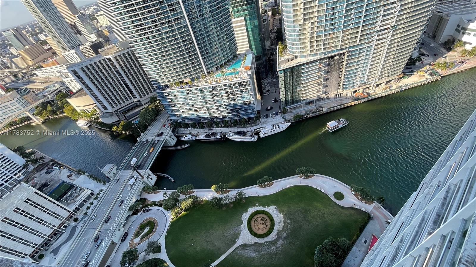 475 Brickell Ave #3810, Miami FL 33131