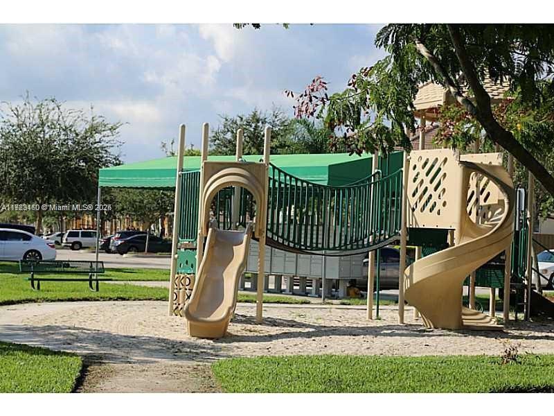 929 NE 42nd Pl, Homestead, Florida image 21