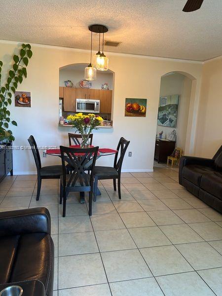 929 NE 42nd Pl, Homestead, Florida image 7