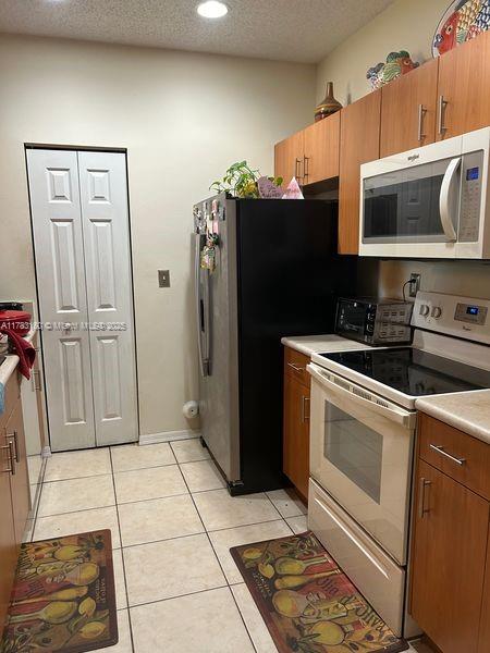 929 NE 42nd Pl, Homestead, Florida image 8