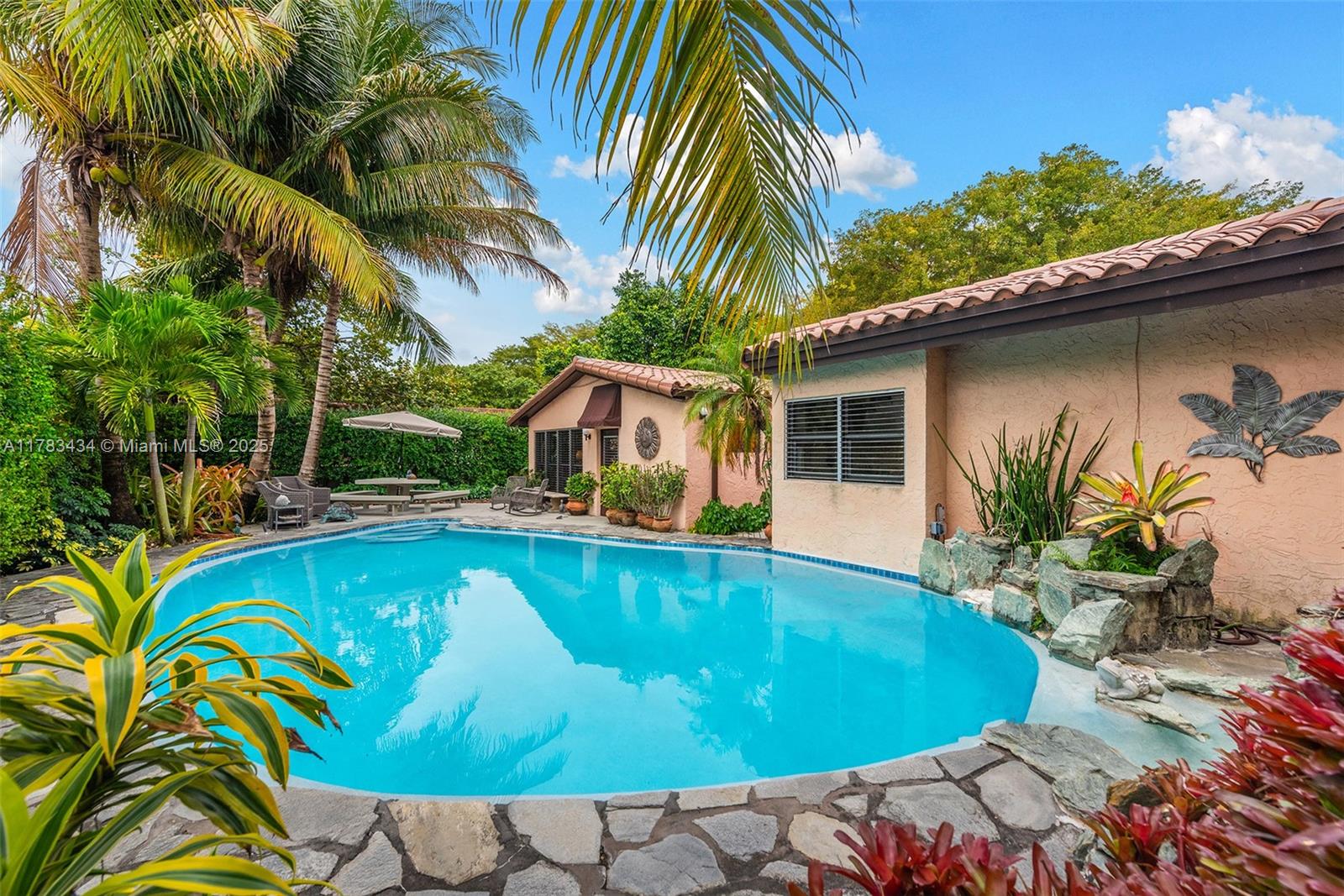 1514 Zuleta Ave, Coral Gables, Florida image 24