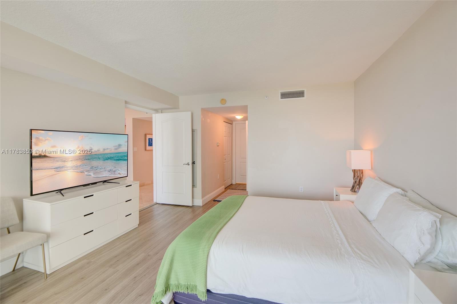 2101 Brickell Ave #2610, Miami FL 33129