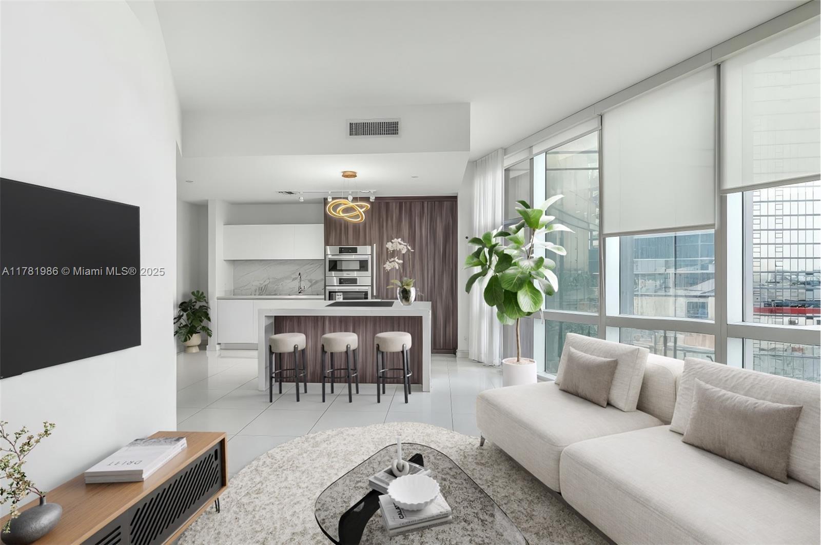 Condo for Sale in Miami, FL