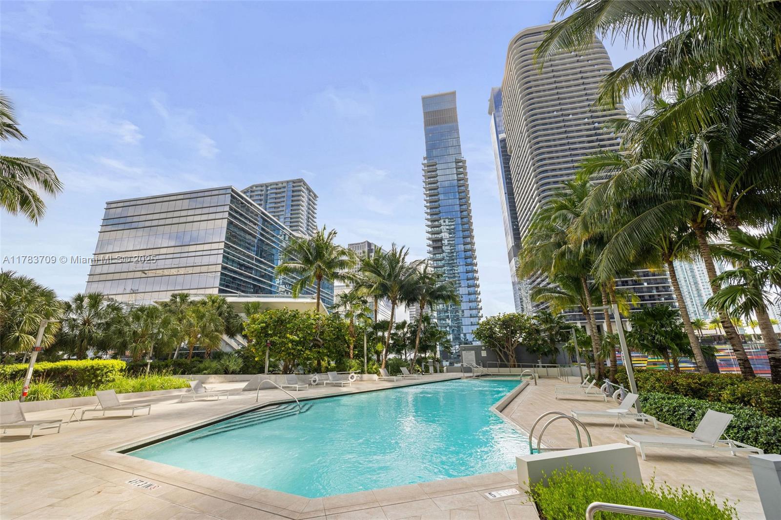 88 SW 7th St #1201, Miami FL 33130