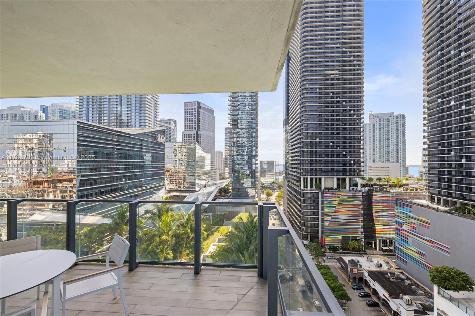 88 SW 7th St #1201, Miami FL 33130
