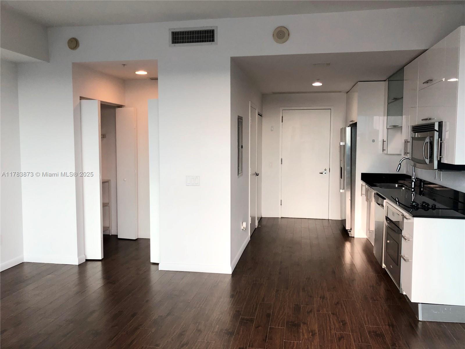 60 SW 13 St #2419, Miami FL 33130