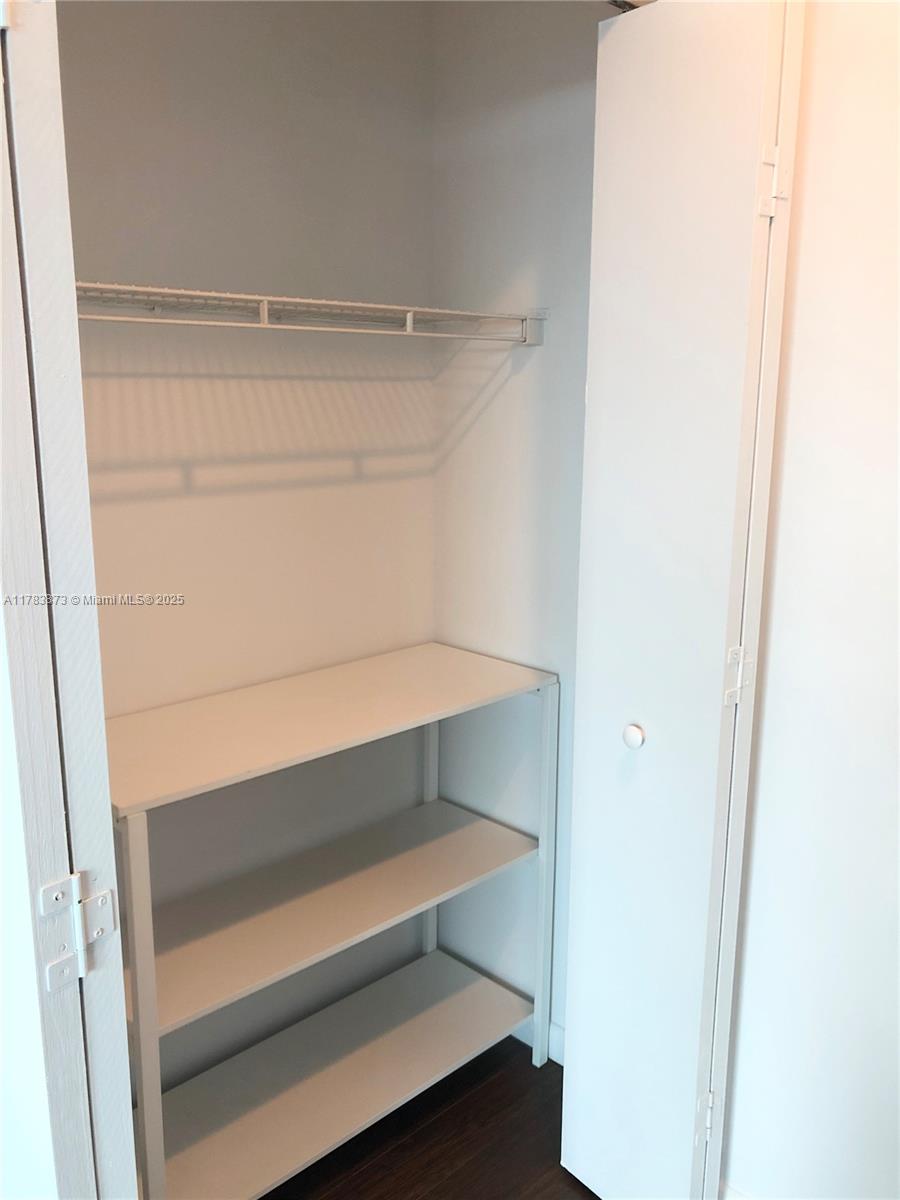 60 SW 13 St #2419, Miami FL 33130