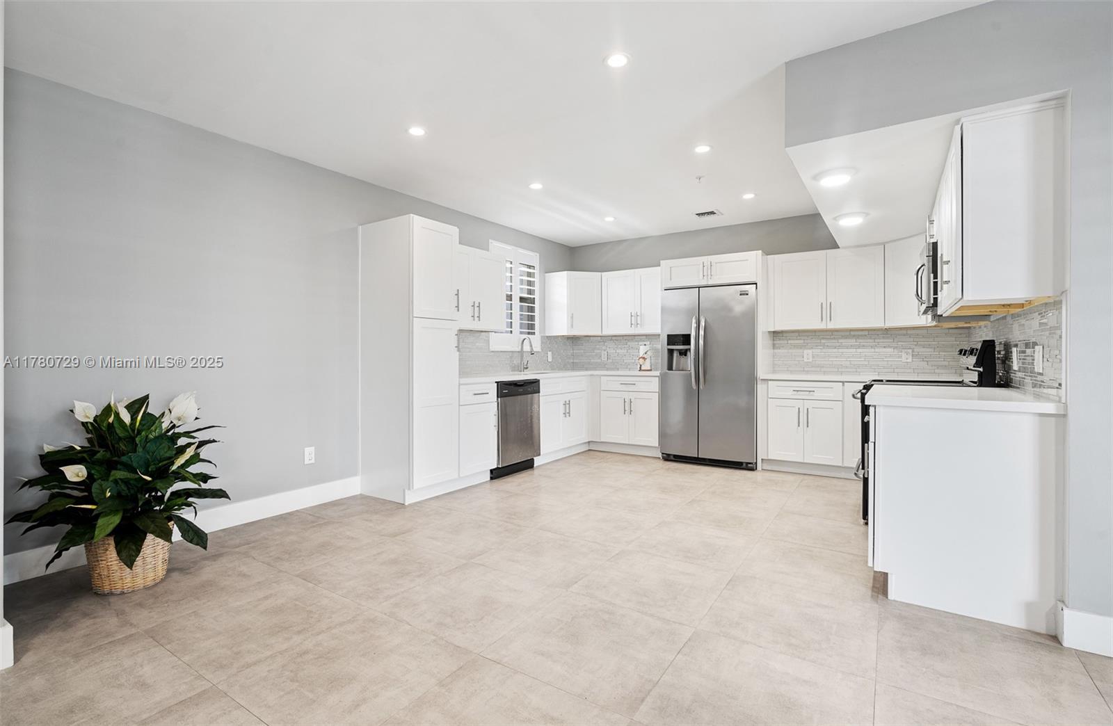 555 E Dania Beach Blvd #4, Dania Beach, Florida image 3