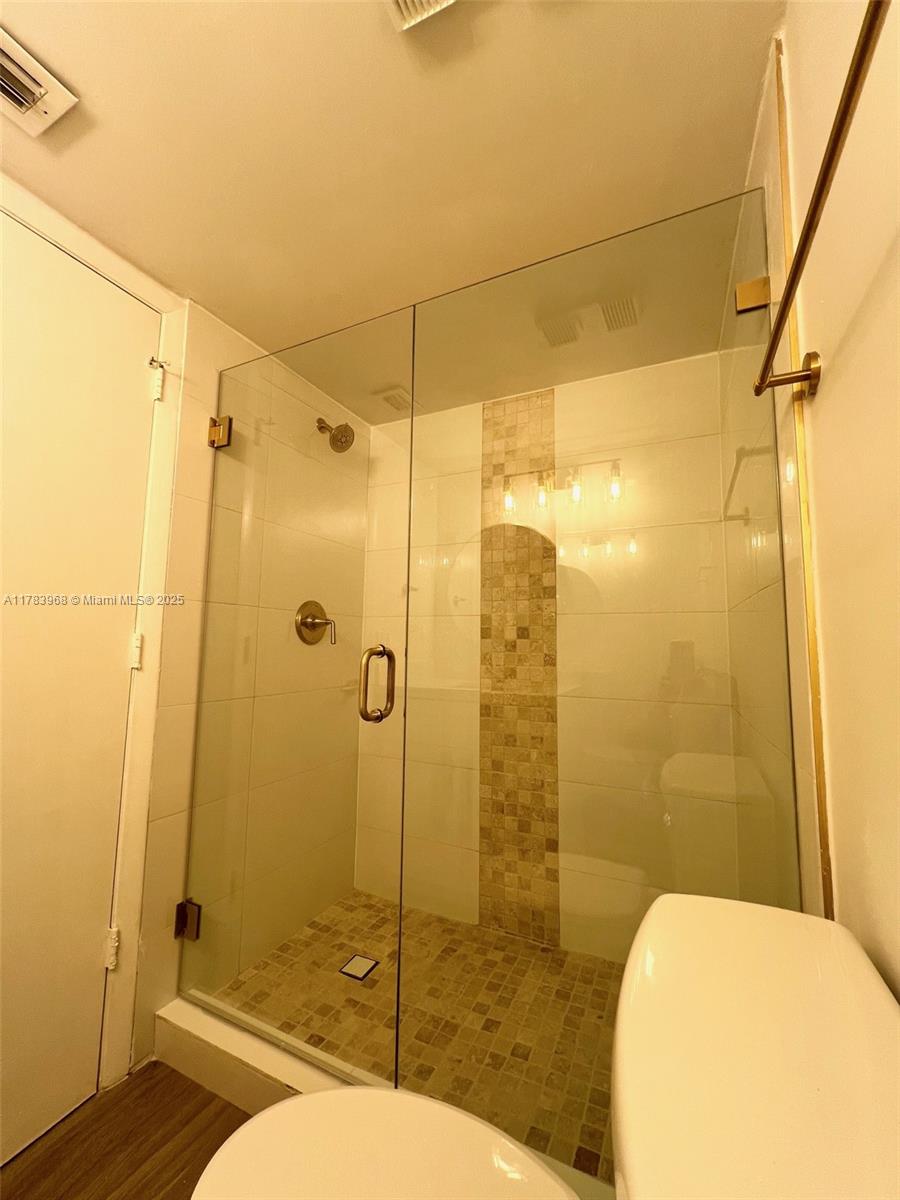 6085 N Sabal Palm Blvd #308, Tamarac, Florida image 15