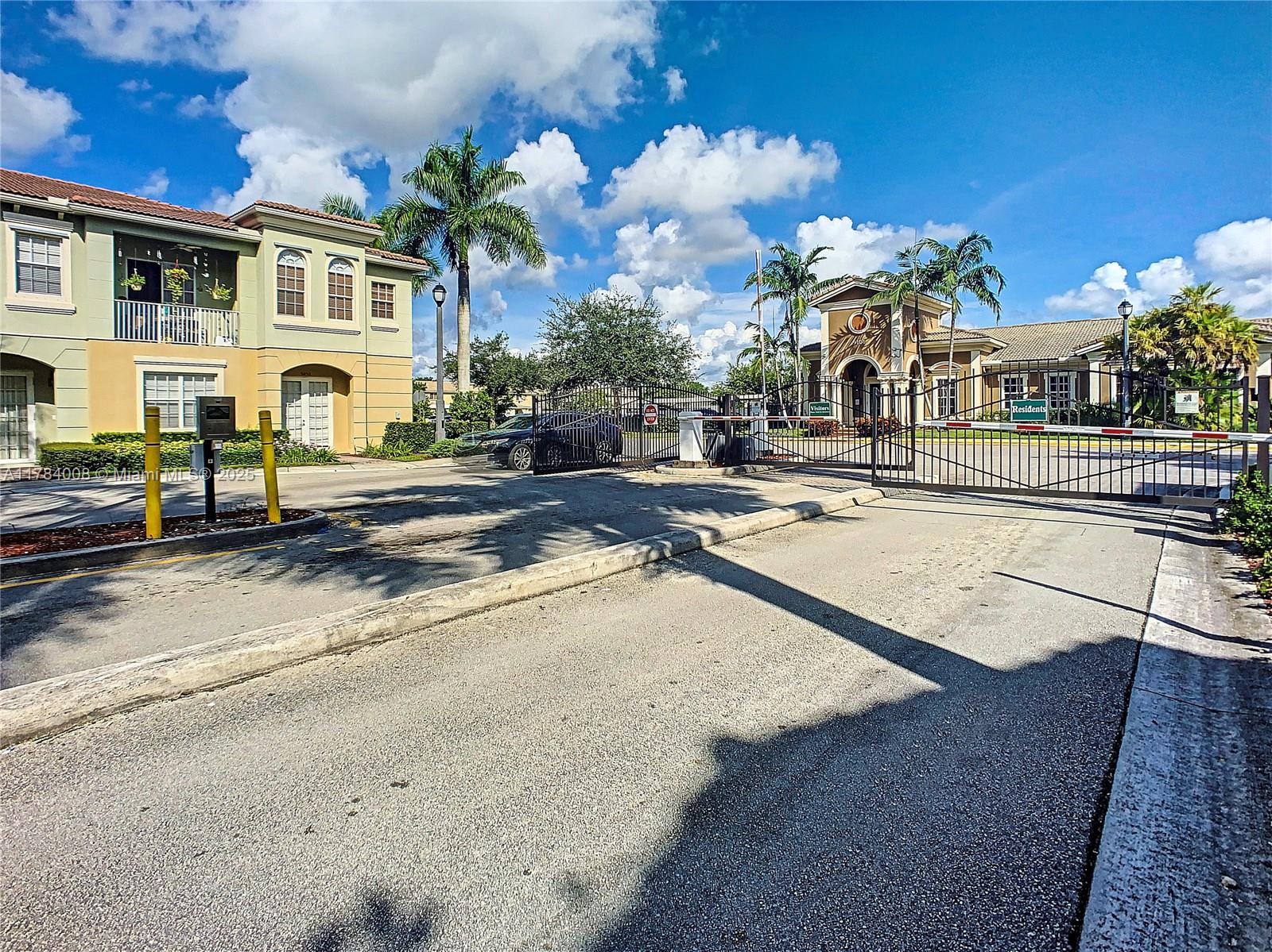 9145 Whistable Walk, Tamarac, Florida image 34