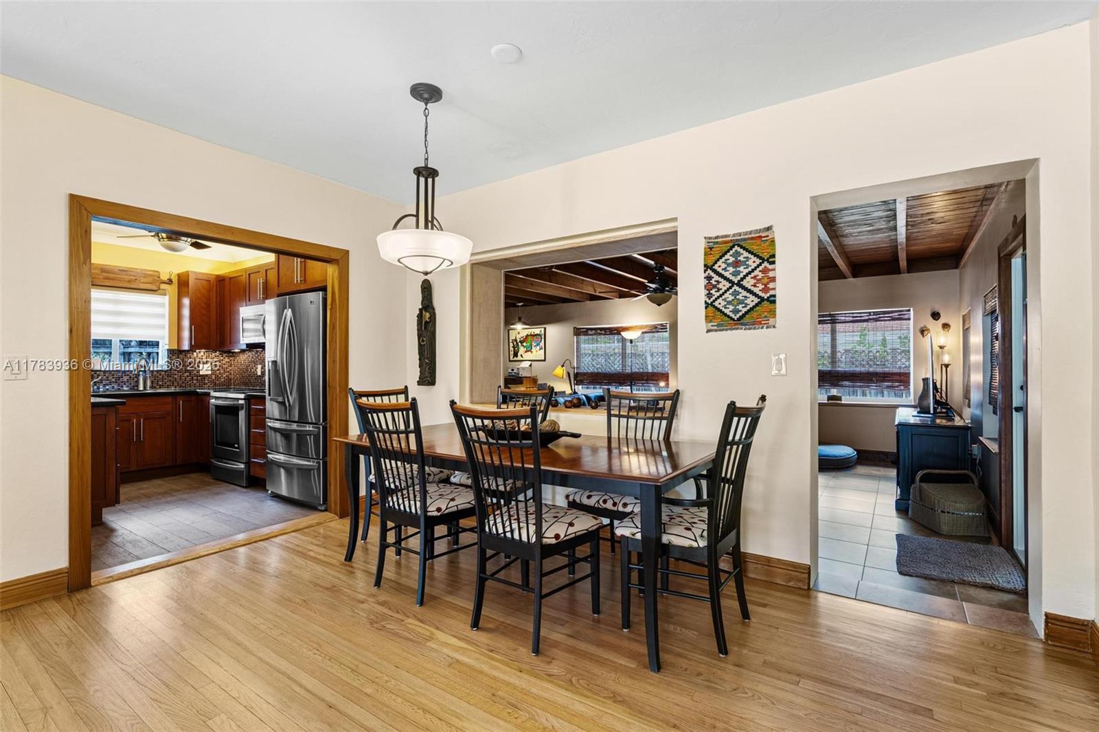 2431 Overbrook St, Coconut Grove, Florida image 7