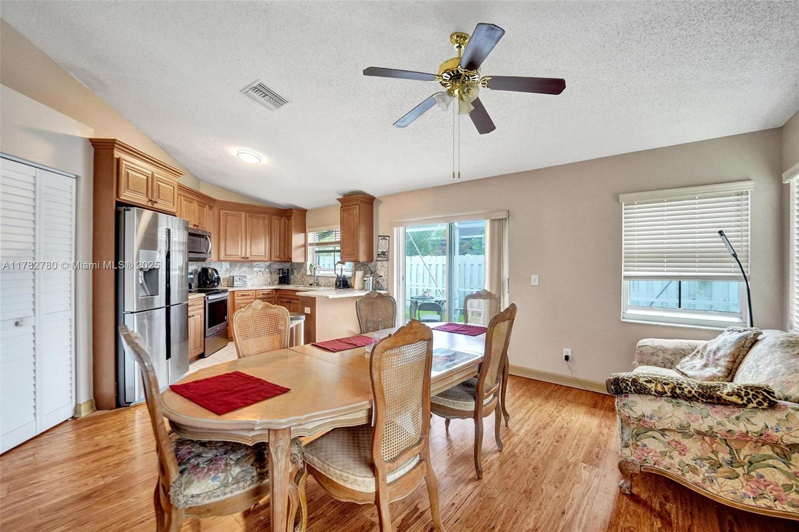 7324 NW 1st Pl, Plantation, Florida image 10