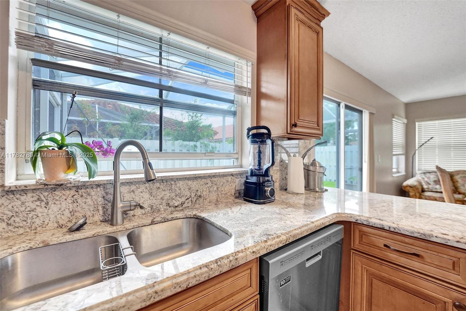 7324 NW 1st Pl, Plantation, Florida image 13