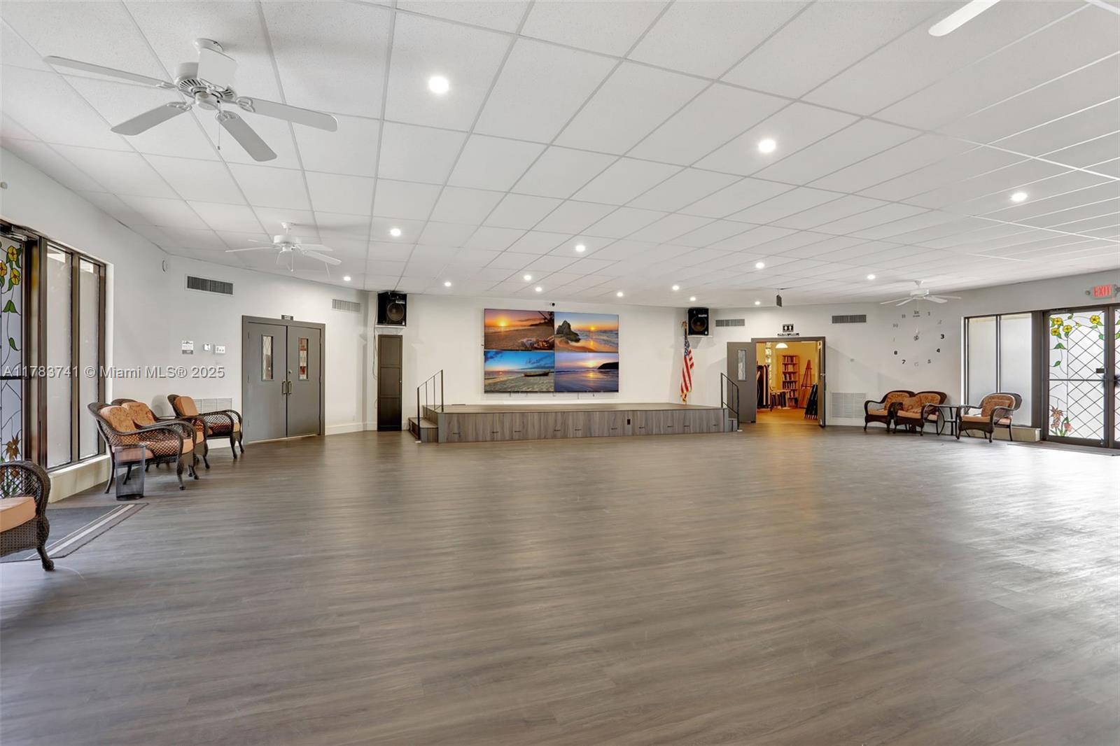 Residential, Lauderdale Lakes, Florida image 30