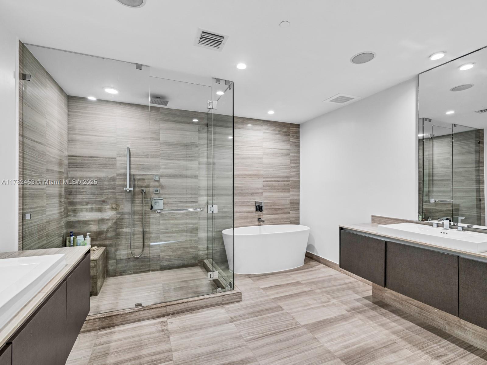 3300 NE 188th St #511, Aventura, Florida image 17