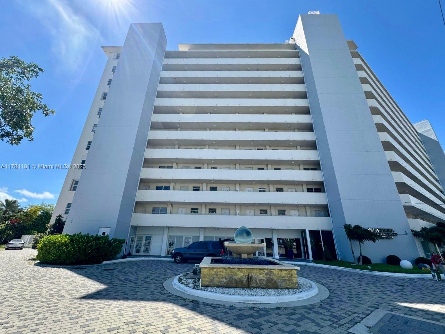 7904 West Dr #903, North Bay Village, Florida image 2