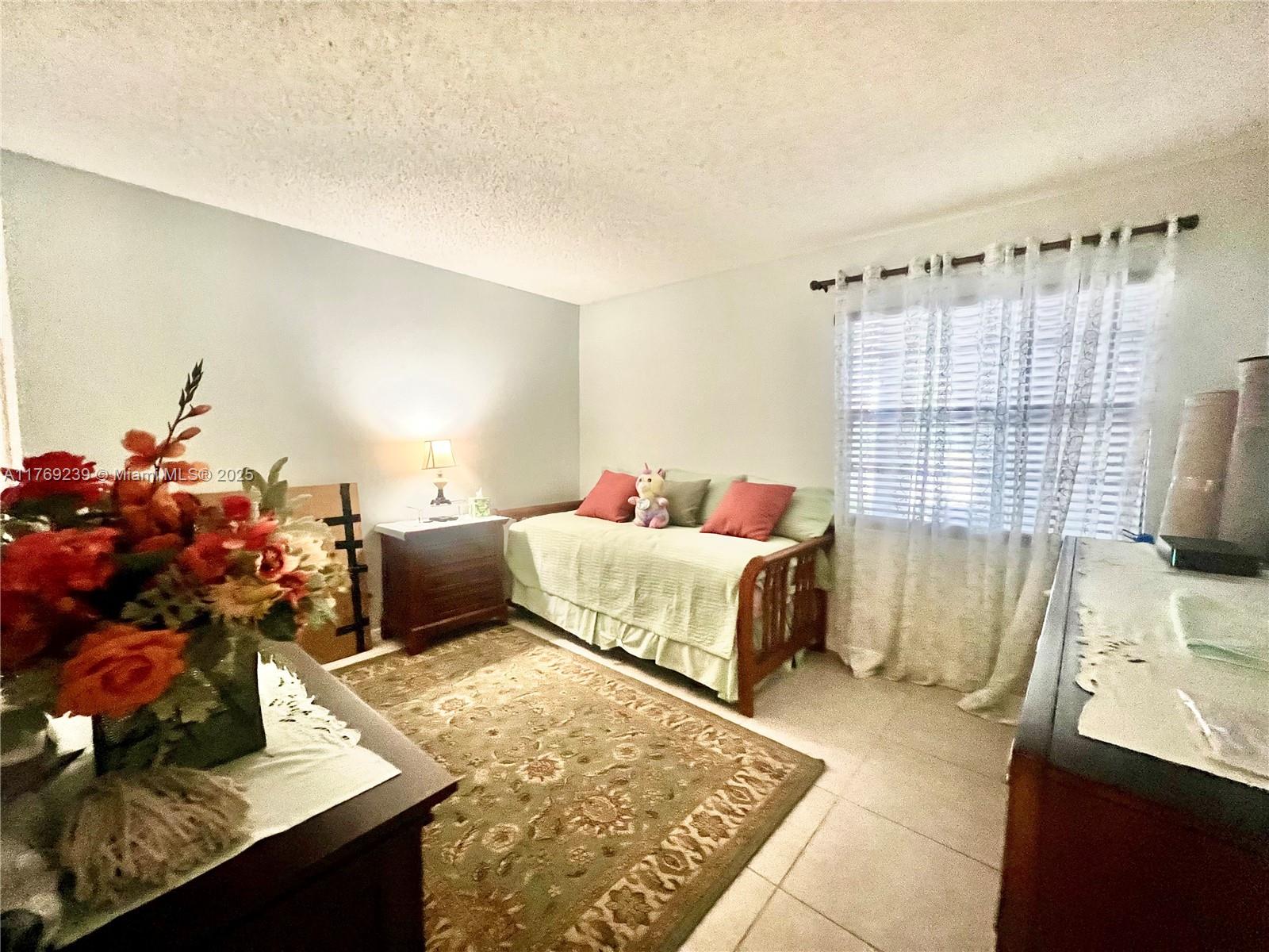 Residential, Pembroke Pines, Florida image 12