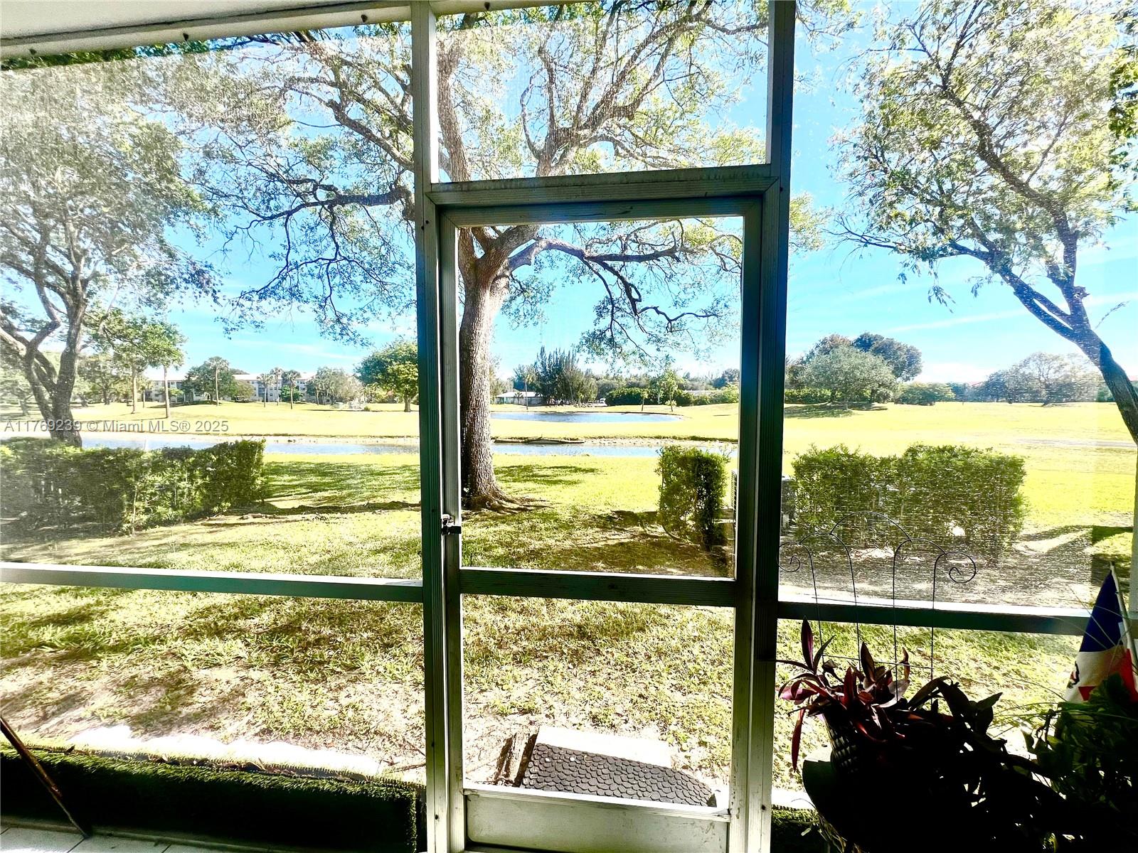 Residential, Pembroke Pines, Florida image 19