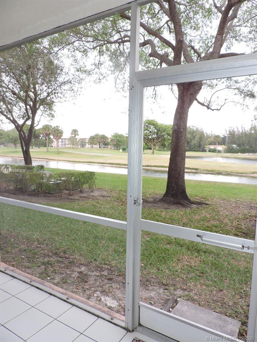 Residential, Pembroke Pines, Florida image 33