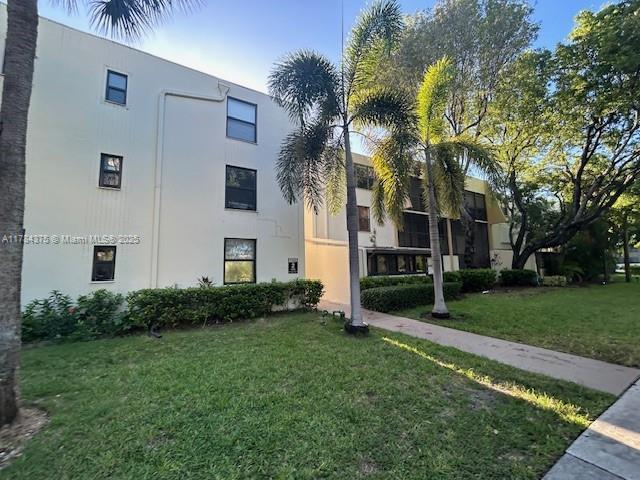 20200 W Country Club Dr PH16